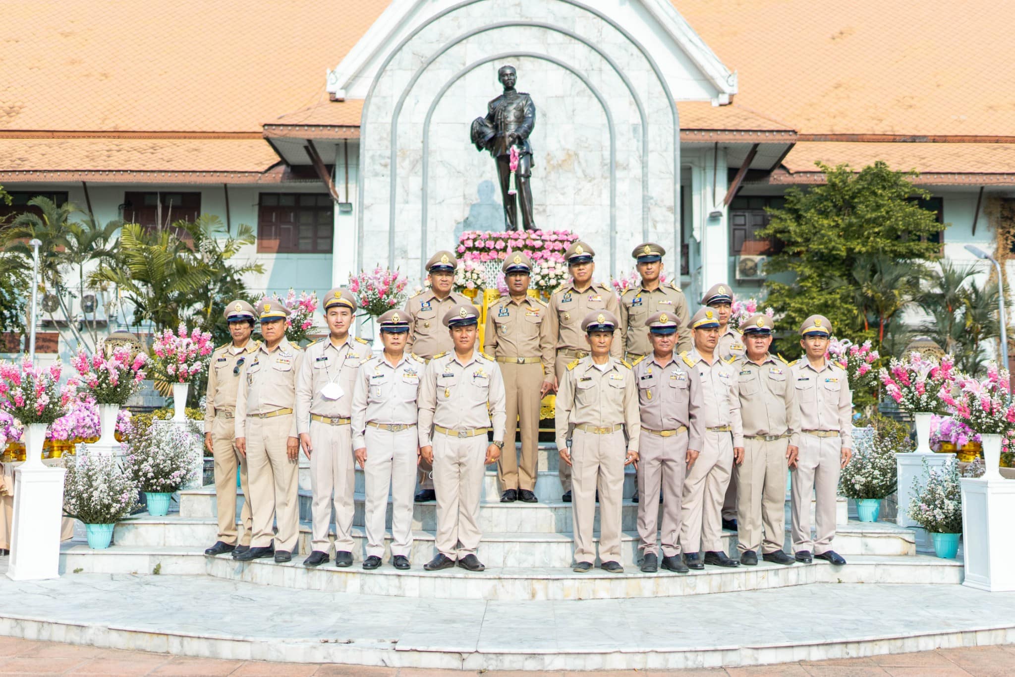 Read more about the article ร่วมพิธีถวายราชสักการะและกล่าวถวายราชสดุดีพระบาทสมเด็จพระจุลจอมเกล้าเจ้าอยู่หัว เนื่องในโอกาสวันท้องถิ่นไทย ประจำปี 2566 ครบรอบ 118 ปี ท้องถิ่นไทย เพื่อรำลึกถึงพระมหากรุณาธิคุณของพระบาทสมเด็จพระจุลจอมเกล้าเจ้าอยู่หัว