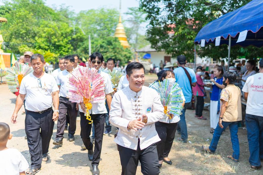 Read more about the article ทำบุญพร้อมเลี้ยงโรงทาน งานสรงน้ำพระธาตุ ณ วัดห้วยศาลา อำเภอลี้ จังหวัดลำพูน