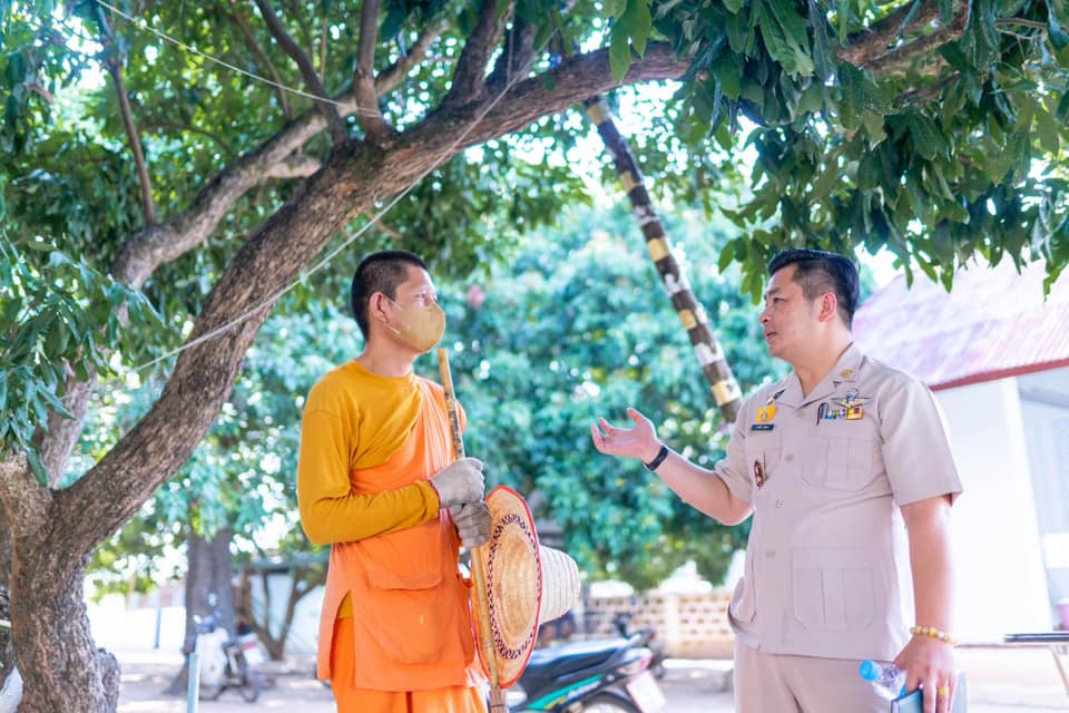 You are currently viewing ตรวจความพร้อม ในการจัดเตรียมสถานที่จัดงานสรงน้ำพระธาตุ ในวันที่ 3- 4 เมษายน 2566 ณ วัดแม่เทย ตำบลแม่ตืน อำเภอลี้ จังหวัดลำพูน