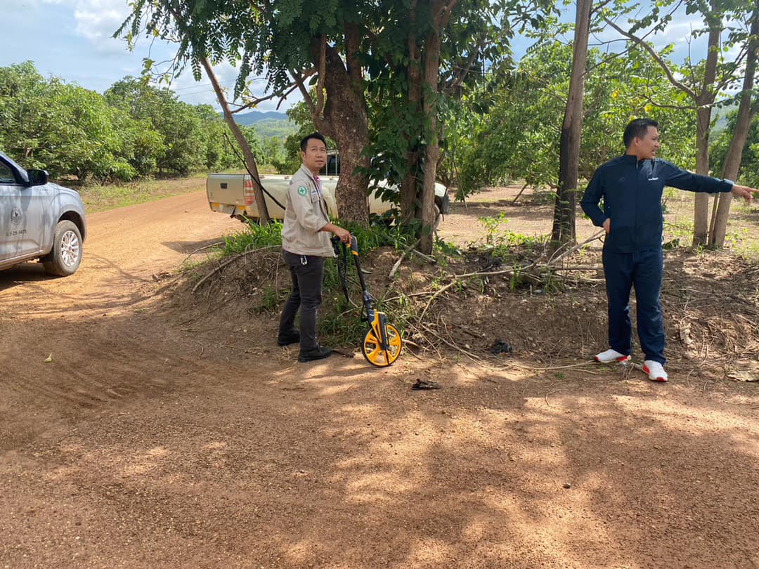 You are currently viewing ลงพื้นที่สำรวจโครงการขยายเขตไฟฟ้าเพื่อการเกษตร บ้านแม่เทยสามัคคี หมู่ที่ 13 ตำบลแม่ตืน อำเภอลี้ จังหวัดลำพูน เพื่อเเก้ไขปัญหาความเดือดร้อนให้เเก่ประชาชน