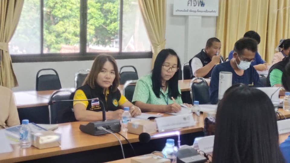 Read more about the article ประชุมคณะกรรมการบริหารศูนย์อำนวยการปฏิบัติการขจัดความยากจนเเละพัฒนาคนทุกช่วงวัยอย่างยั่งยืนตามหลักปรัชญาเศรษฐกิจพอเพียงอำเภอลี้ (คจพ.อ.ลี้) ครั้งที่2/2566 โดยมีนายวิวัฒน์ จันทร์โอภาส เป็นประธานเปิดการประชุม ณ.ห้องประชุมอินทวุฒิคุณ ชั้น2 ที่ว่าการอำเภอลี้ จังหวัดลำพูน