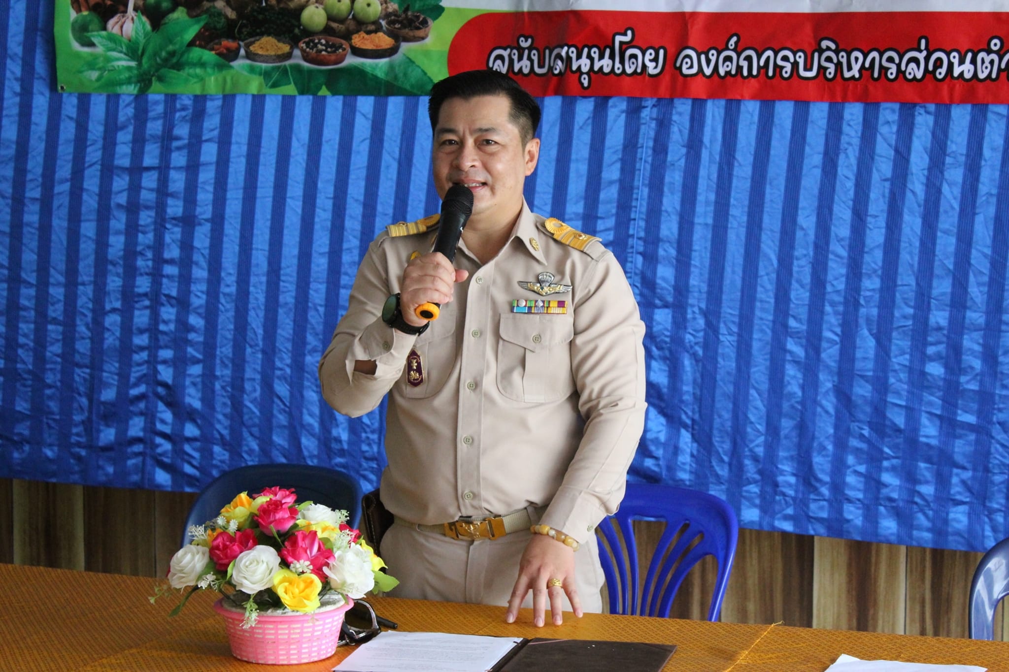 Read more about the article โครงการส่งเสริมการใช้สมุนไพรพื้นบ้านในระบบทางเดินหายใจ ประจำปีงบประมาณ 2566 จัดขึ้นโดย ชมรม อสม.บ้านแม่เทยพัฒนา ซึ่งได้รับการสนับสนุนงบประมาณจาก กองทุนหลักประกันสุขภาพระดับท้องถิ่นหรือพื้นที่ องค์การบริหารส่วนตำบลเวียงแก้ว ณ ศาลาสถานที่เกิดครูบาขาวปี บ้านแม่เทยพัฒนา หมู่ที่ 14 ตำบลแม่ตืน อำเภอลี้ จังหวัดลำพูน