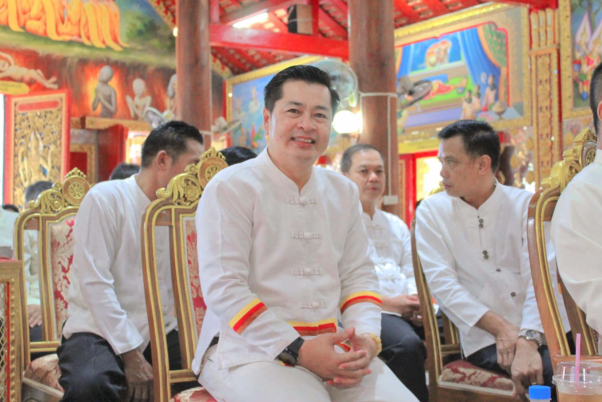 Read more about the article ร่วมพิธีเจริญพระพุทธมนต์เพื่อถวายพระพรชัยมงคลแด่พระบาทสมเด็จพระเจ้าอยู่หัว สมเด็จพระนางเจ้าพระบรมราชินีและสมเด็จพระนางเจ้าสิริกิติ์พระบรมราชินีนาถ พระบรมราชชนนีพันปีหลวง โดยมี นายวิวัฒน์ จันทร์โอภาส นายอำเภอลี้ เป็นประธานในพิธีฯ ณ.วัดแม่เทย หมู่ที่ 6 ตำบลแม่ตืน อ.ลี้ จ.ลำพูน 28ตุลาคม 2566 16:00น. #สังคมพรหมวิหาร #ผู้คนสุขภาพดี #ทุกภาคีมีส่วนร่วม #ศูนย์รวมภูมิปัญญา -ภาพข่าวโดย : เจ้าหน้าที่ อบต.เวียงแก้ว -เเหล่งข่าว :อบต.เวียงแก้ว -งานประชาสัมพันธ์ อบต.เวียงแก้ว -เว็ปไซต์ : https://www.wiangkeaw.go.th/ -Facebook : องค์การบริหารส่วนตำบลเวียงแก้ว