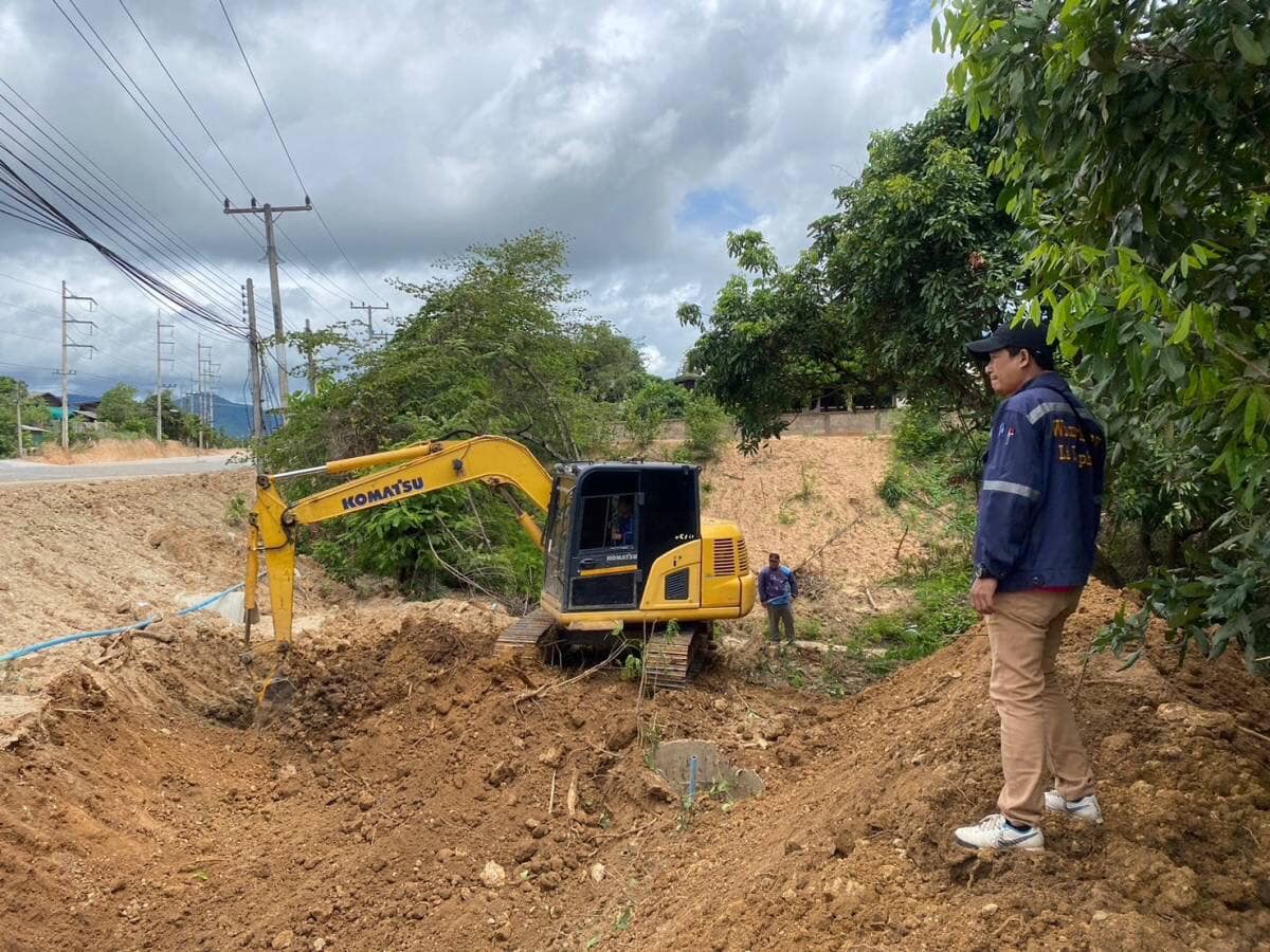 Read more about the article ลงพื้นที่ขุดลอกลำเหมืองห้วยหมาโก้ง พร้อมด้วยราษฎร บ้านวังมน หมู่ที่ 4 ตำบลแม่ตืน อำเภอลี้ จังหวัดลำพูน