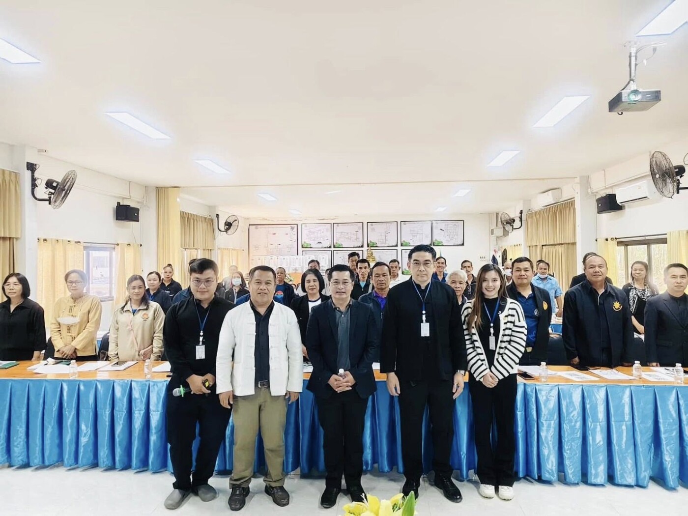 Read more about the article โครงการอบรมให้ความรู้เรื่องการจัดทำแผนโครงการด้านสาธารณสุขและการตัดทำแผนสุขภาพชุมชน ประจำปีงบประมาณ 2569 ณ ห้องประชุมพรหมวิหาร องค์การบริหารส่วนตำบลเวียงแก้ว อำเภอลี้ จังหวัดลำพูน