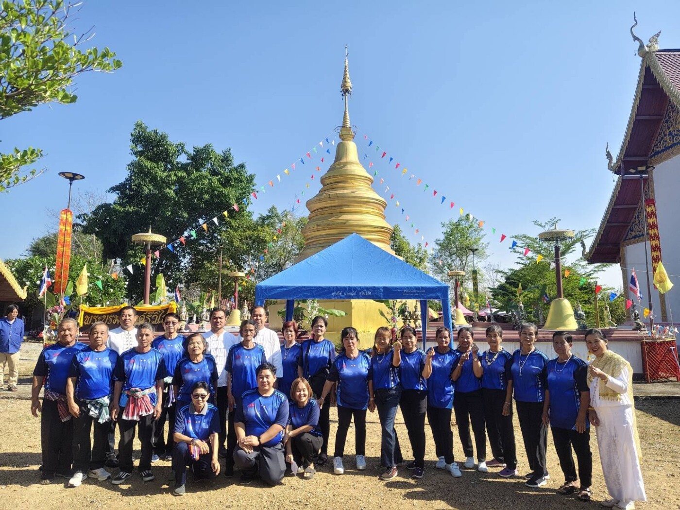 You are currently viewing การแสดง ในงานสรงน้ำพระธาตุวัดบ้านสันวิไลตำบลแม่ตืน อำเภอลี้ จังหวัดลำพูน
