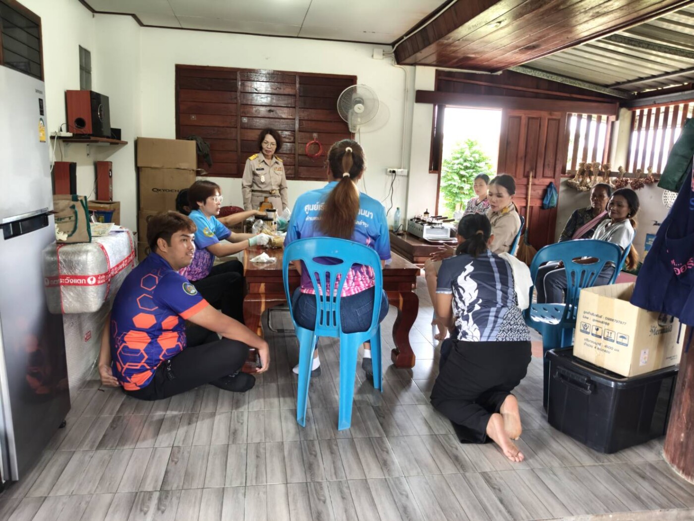 You are currently viewing การเข้าศึกษาดูงานการส่งเสริมอาชีพชุมชน กลุ่มการทำขนมทองม้วน เพื่อแลกเปลี่ยนเรียนรู้แนวทางกระบวนการผลิต การบริหารจัดการกลุ่ม