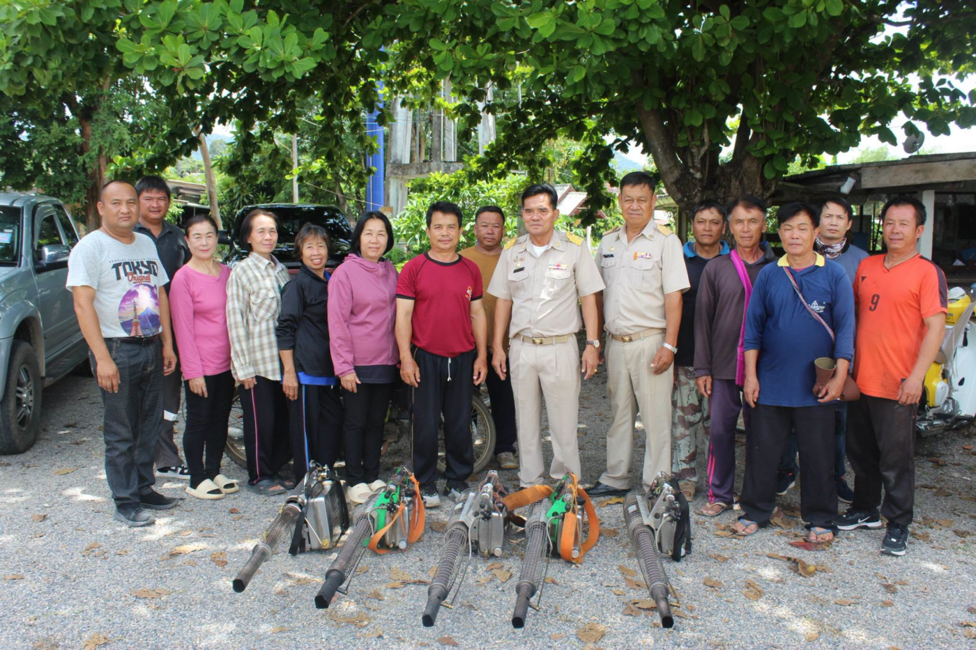 Read more about the article ลงพื้นที่ติดตามการฉีดพ่นหมอกควัน กำจัดยุงลาย ณ บ้านวังมน หมู่ที่ 4 ตำบลแม่ตืน อำเภอลี้ จังหวัดลำพูน